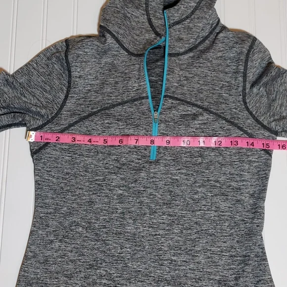Z by Zella gray hoodie with quarter zipper sz XS - Picture 9 of 11